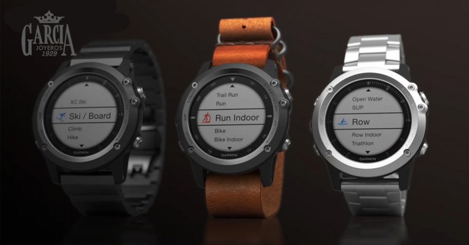 Relojes deportivos con estilo: prestación y diseño de la mano